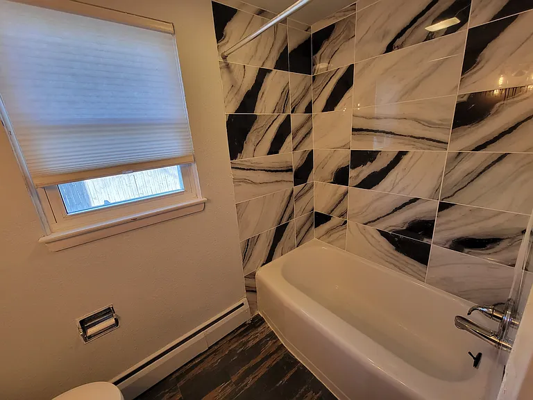 405 S Railroad St #3 — Photo 7