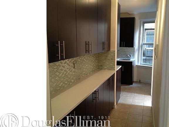 2nd image of 910 W End Ave APT 5f