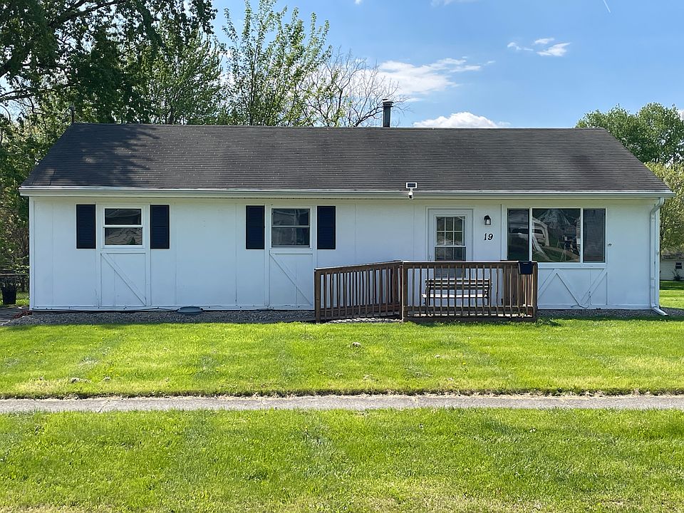 1st image of 19 Valley Park Dr