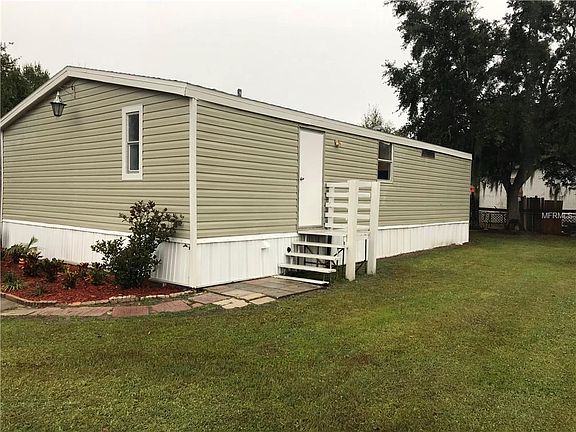 3rd image of 913 NW 7th St