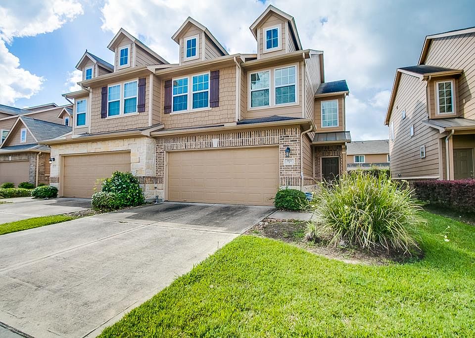 1st image of 3923 Calgary Cir