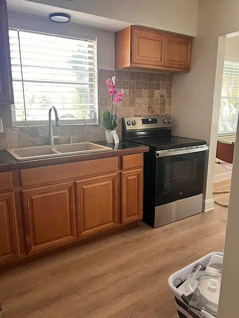 1 bed, 750 sqft, $2,250 — Photo 3
