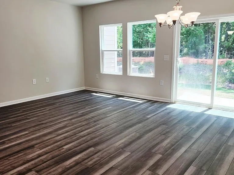 250 Brook Farm Ln — Photo 3