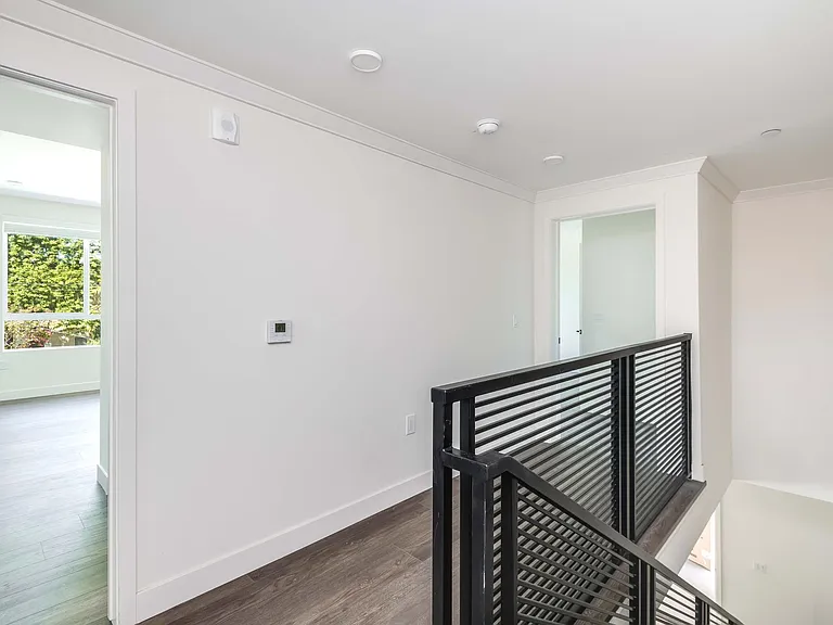 6120 Woodman Ave #101 — Photo 12