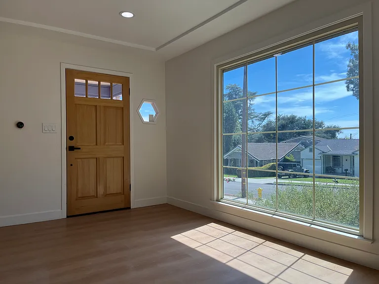 328 N Encinitas Ave — Photo 1