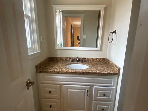 5th image of 3055 Eutaw Forest Dr