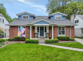 19666 Renfrew Rd, Detroit, MI 48221