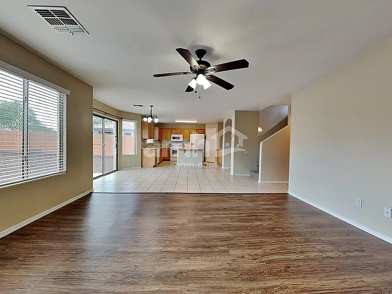 206 S 151st Ave — Photo 5