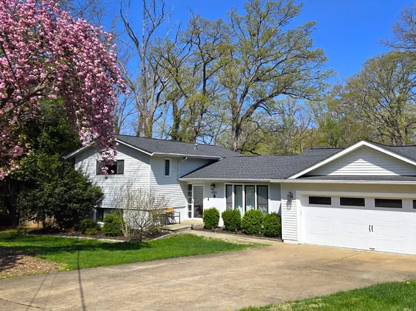 4202 Adrienne Dr, Alexandria, VA 22309