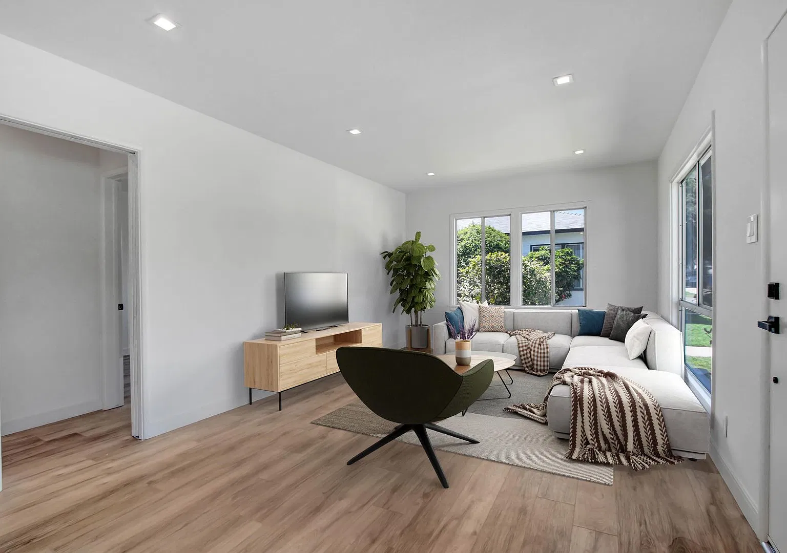 Beachwood Apartment Homes — Photo 4