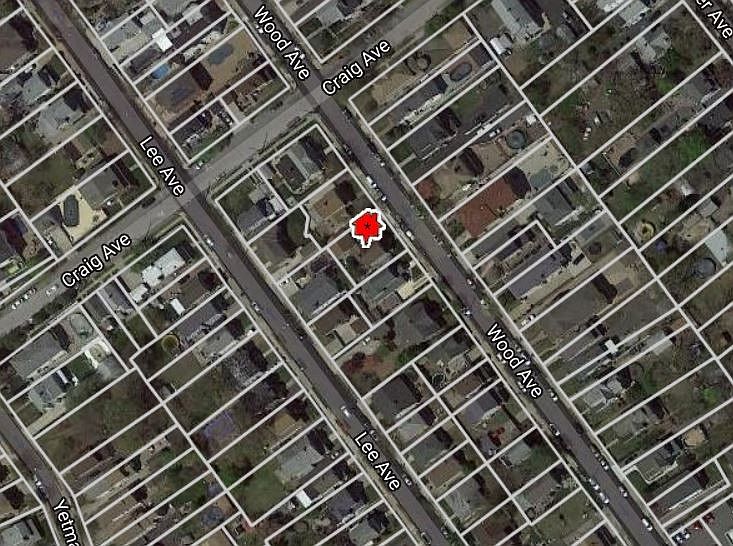 1st image of 216 Wood Ave