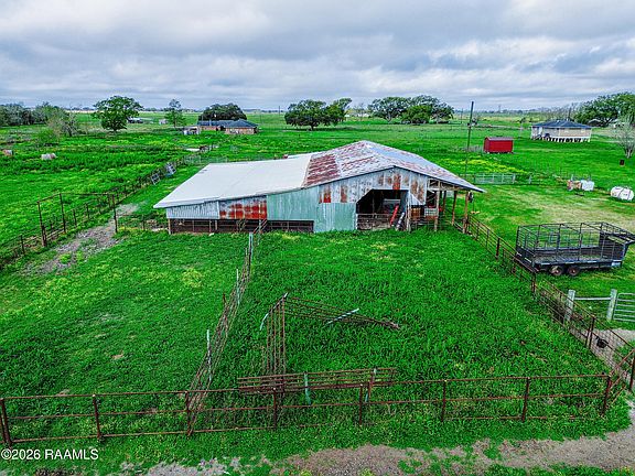 5th image of W Liberty Farm Rd