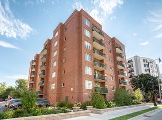 555 S River Rd APT 405, Des Plaines, IL 60016