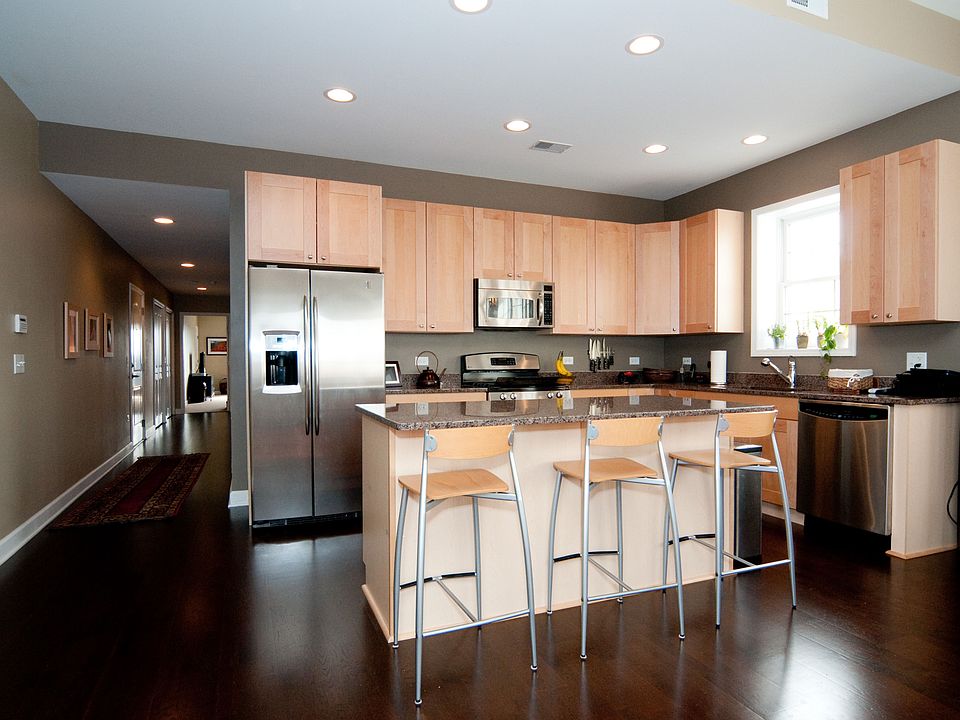 1st image of 1921 W Diversey Pkwy APT 502