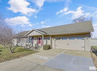 200 4th St, South Pekin, IL