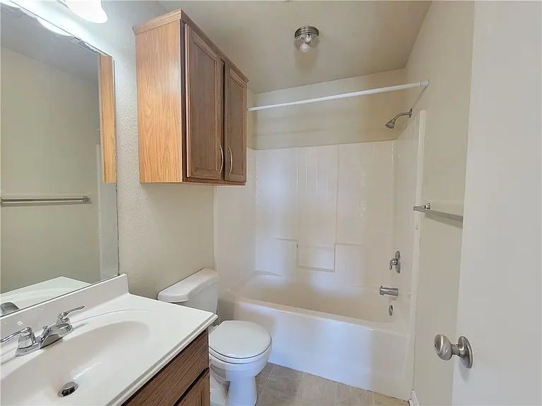 4140 McFarland Dr — Photo 9