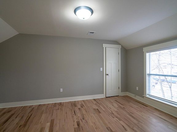 5th image of 752 Veto St NW #2