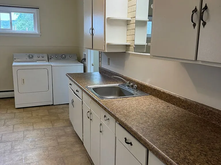 602 Church St — Photo 2