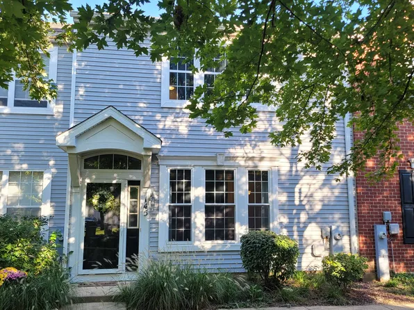 145 Springbrook Trl S, Oswego, IL 60543