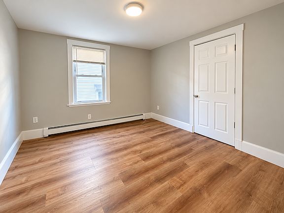 3rd image of 34-36 Waverly St #1