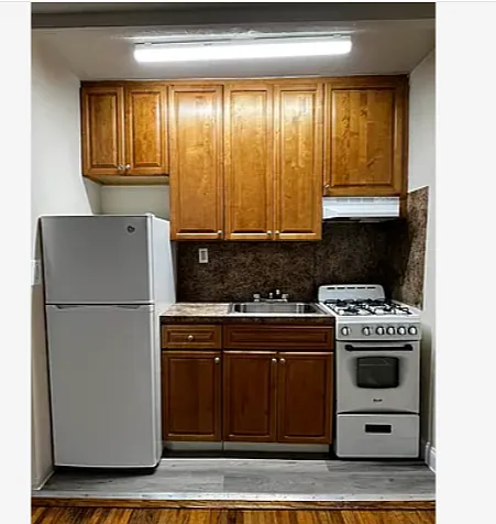 14306 Barclay Ave Photo 1