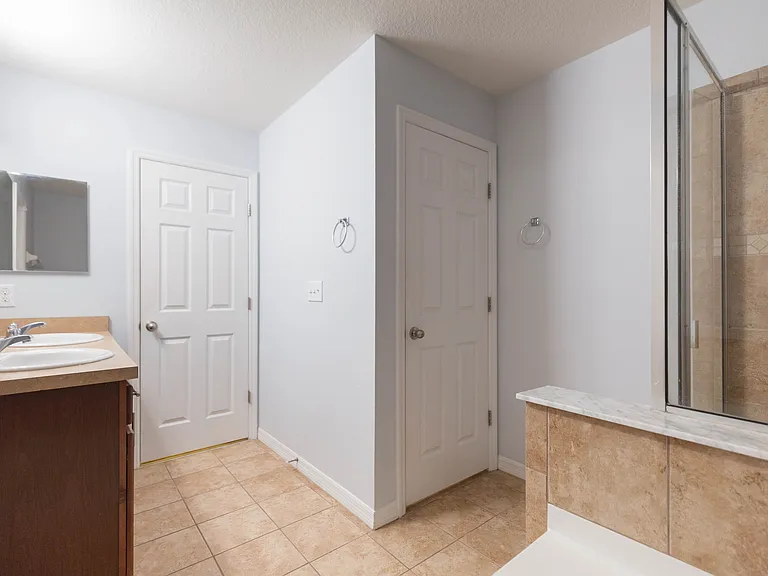 15948 Fishhawk View Dr — Photo 26