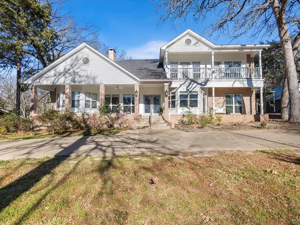 519 Hideaway Ln E, Hideaway, TX 75771