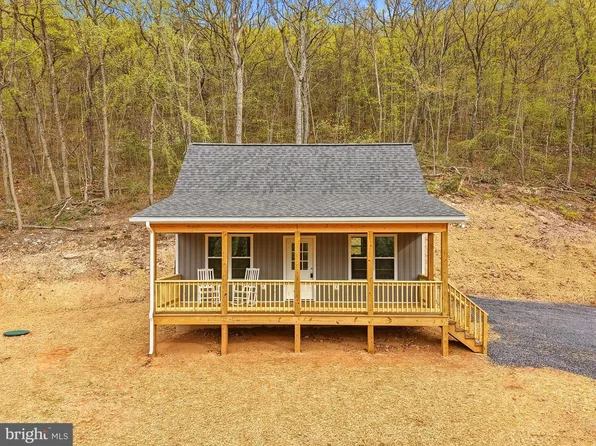 859 Mountain Slope Ln, Fort Valley, VA 22652