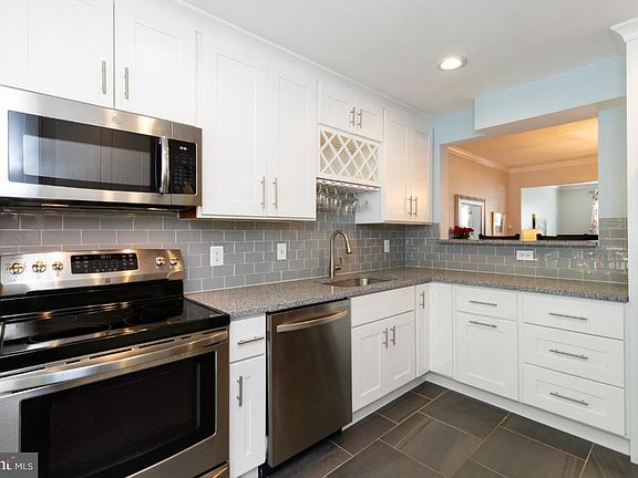 5th image of 5733 Heritage Hill Ct