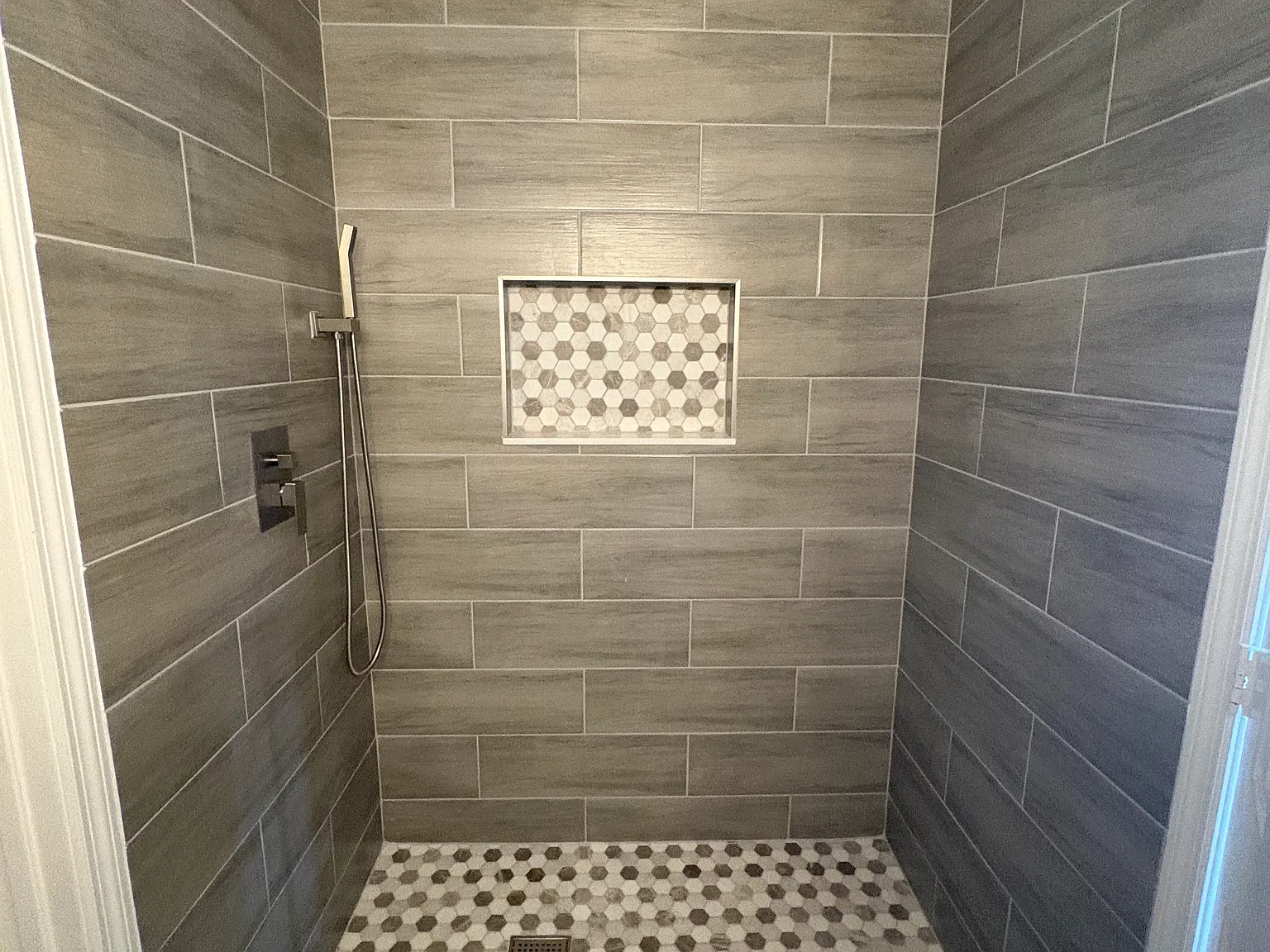 2 bed, 1080 sqft, $1,600 — Photo 1