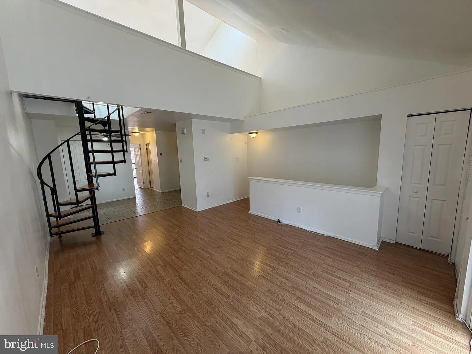 2 bed, 2.0 bath, 930 sqft, $1,600 — Photo 4