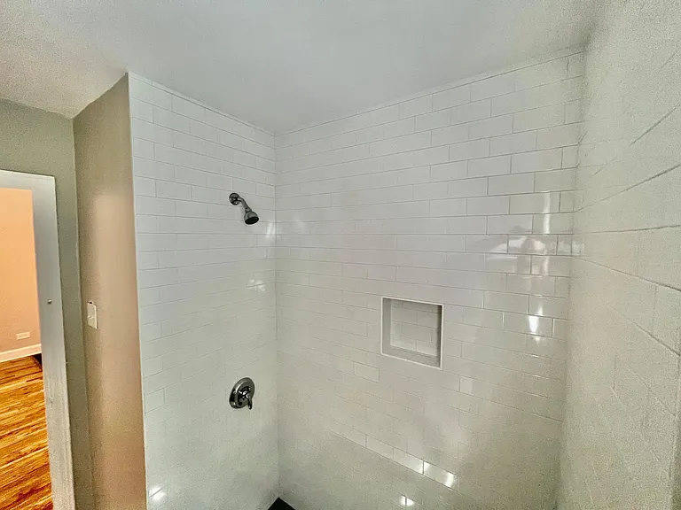 23 Oak St — Photo 5