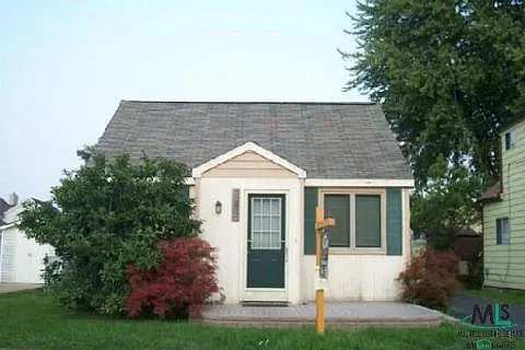 45890 E Edgewater Dr photo 1