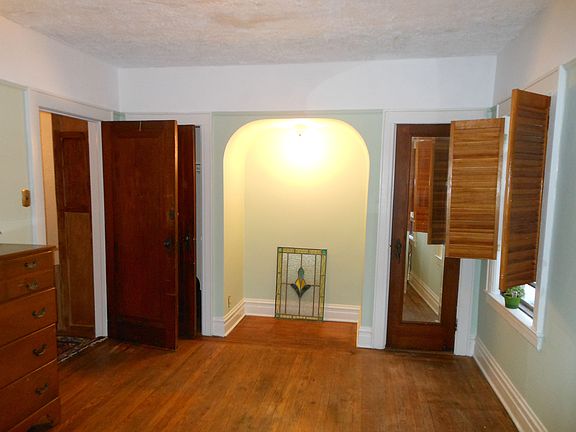 3rd image of 6823 Alderton St