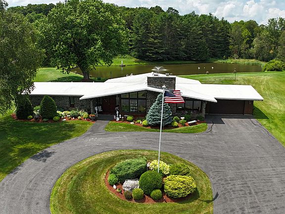 2nd image of 260 Morrison Road