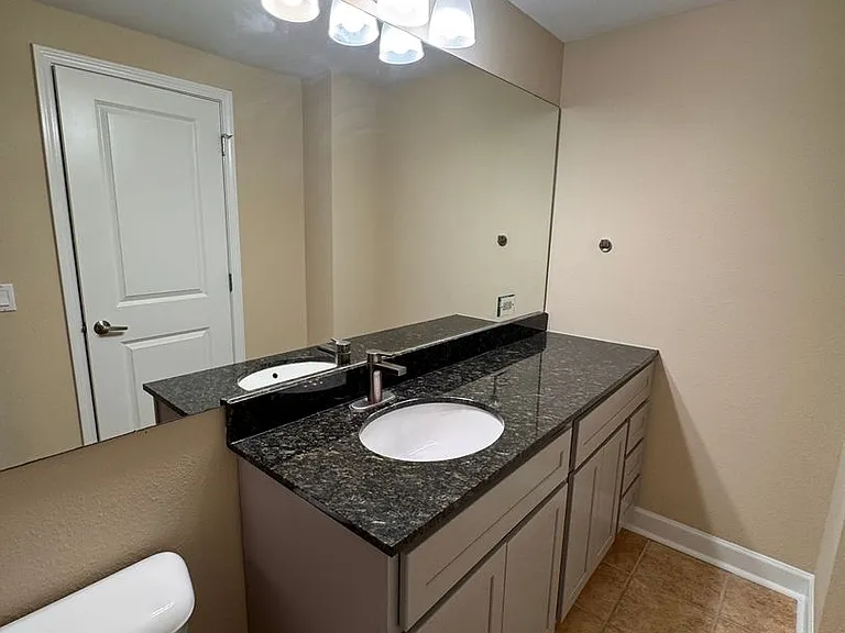 5630 Pershing Ave #36 — Photo 11