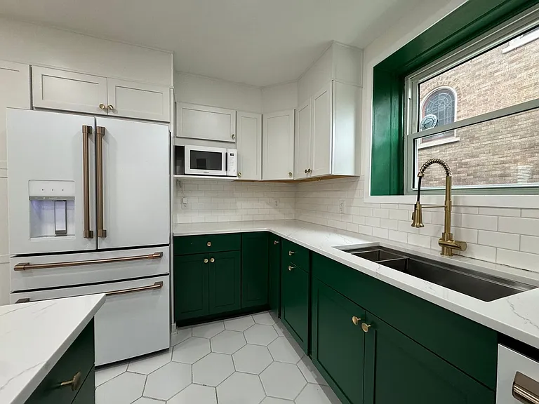 2201 W Gordon St — Photo 20