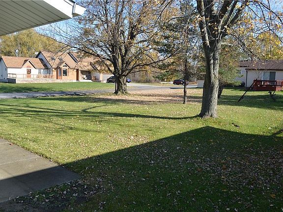 3rd image of 133 Bissell Ave