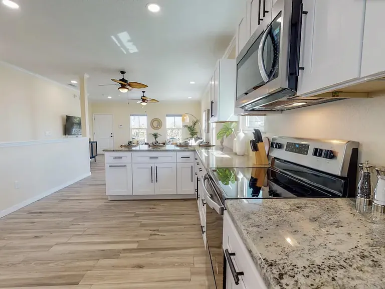 132 Sunrise Blvd — Photo 21