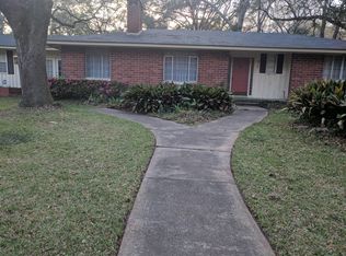 914 Cottage Hill Ave, Mobile, AL 36693