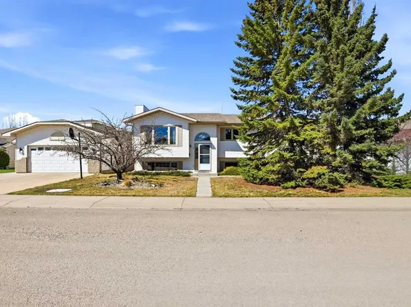 139 E Donnelly Cres, Red Deer, AB T4R 2L7