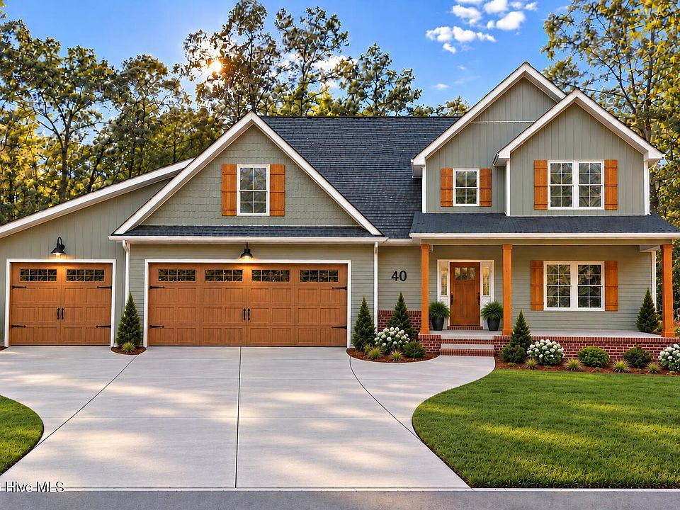 1st image of 40 Diamondhead Drive S