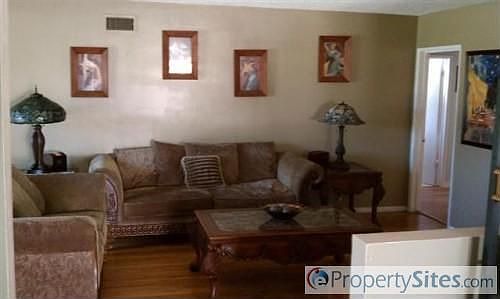 3rd image of 636 N Lyall Ave