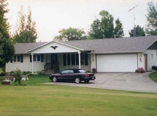 N8892 Forest Ridge Rd, Berlin, WI 54923