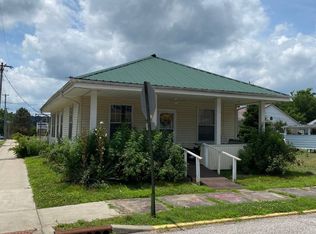 134 S 3rd St, Cannelton, IN 47520