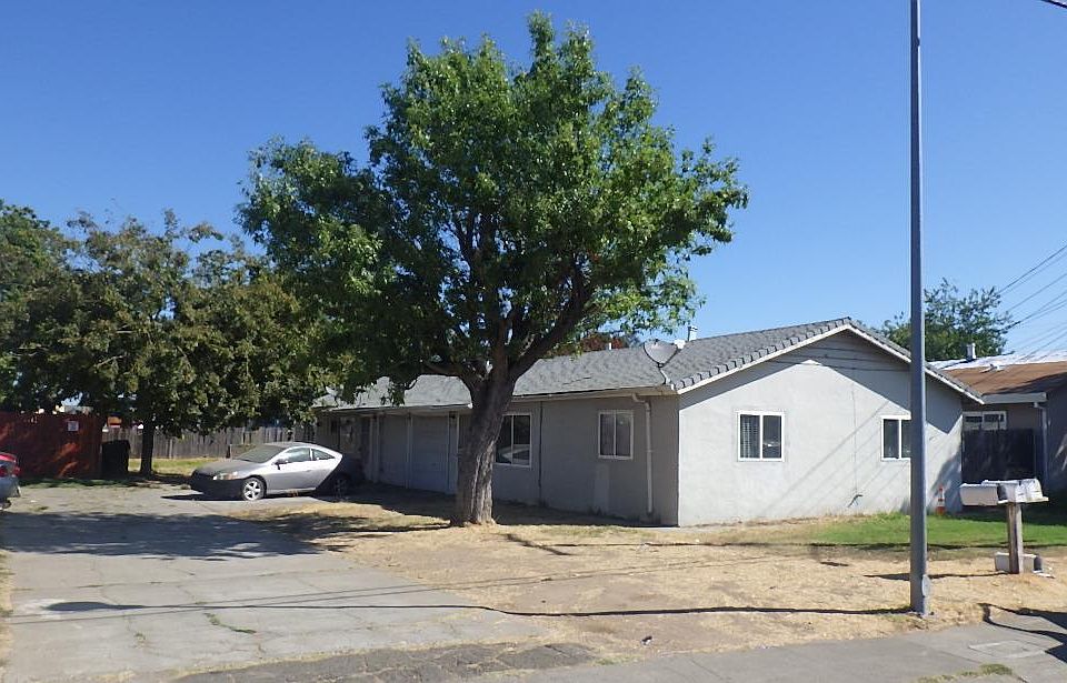 2nd image of 1517 Orlando Way