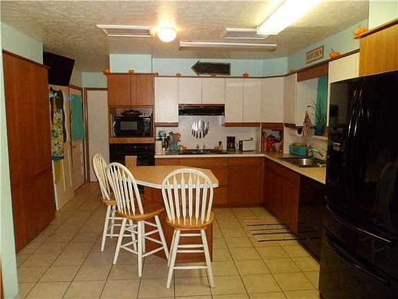 5th image of 625 SW 41st St