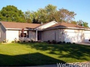 104 Jacobs Dr, Wapakoneta, OH 45895