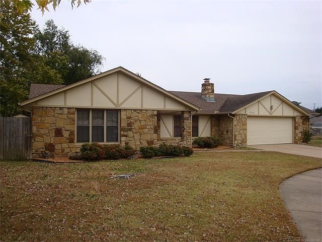 4 bedroom 3 bath in Wayside school