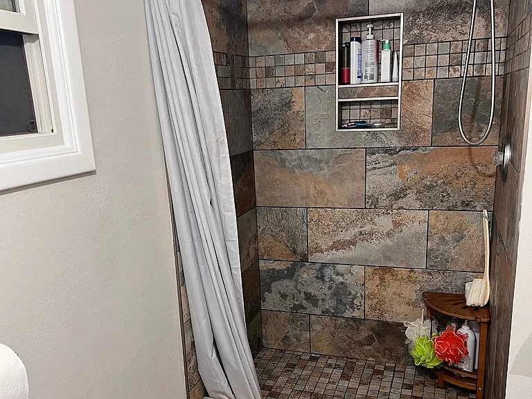Upgraded master shower